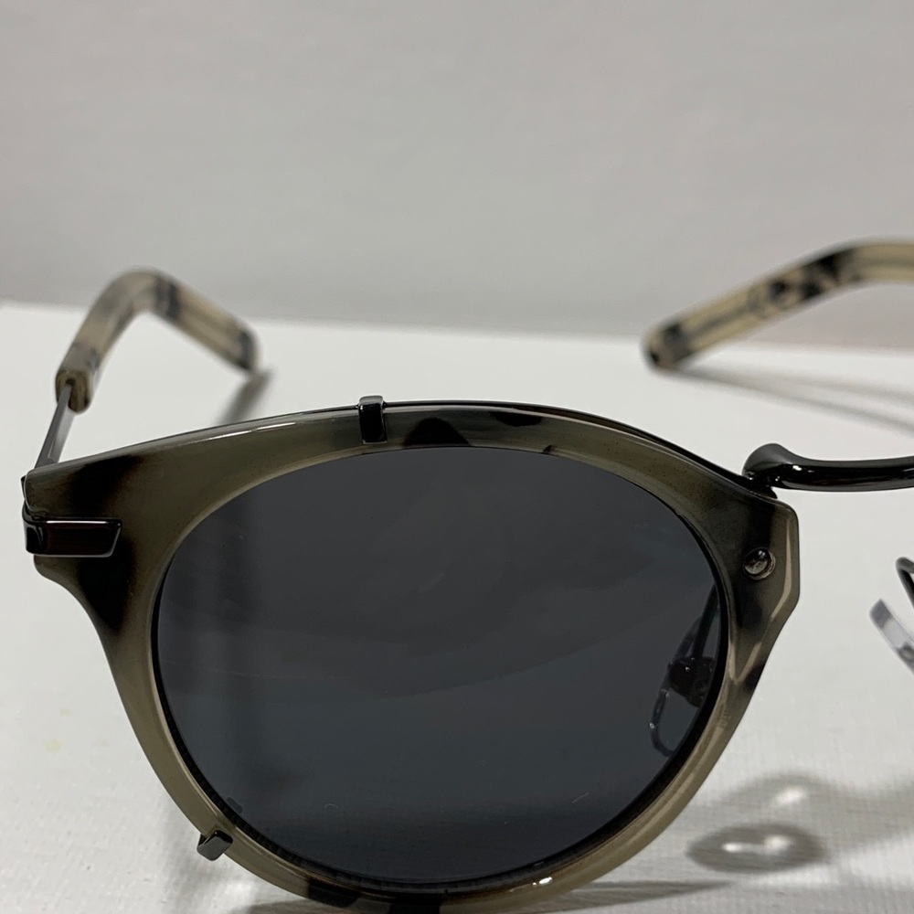 Unique round patterned sunglasses - Picture 4 of 4